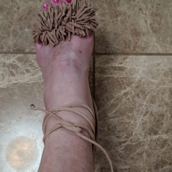 Steve Madden Shoes - Picture 4 of 8